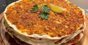 Ev Yapımı Çıtır Çıtır Lahmacun Tarifi