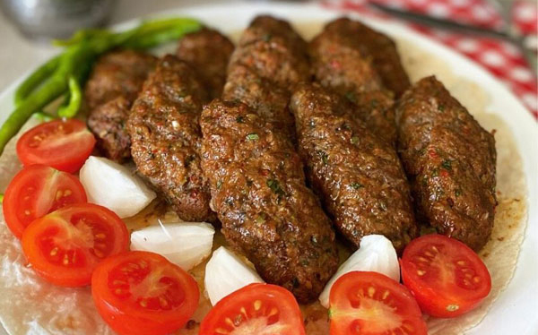 Nefis Lezzetiyle Kebap Köfte Tarifi - 1