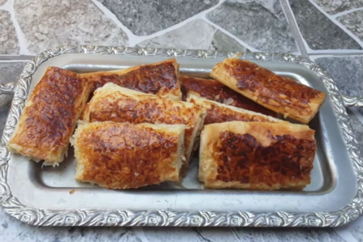 Baklavalık Yufkadan Çıtır Börek Tarifi - 3