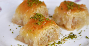 Baklava Yufkasından Kadayıf Sarma Tarifi