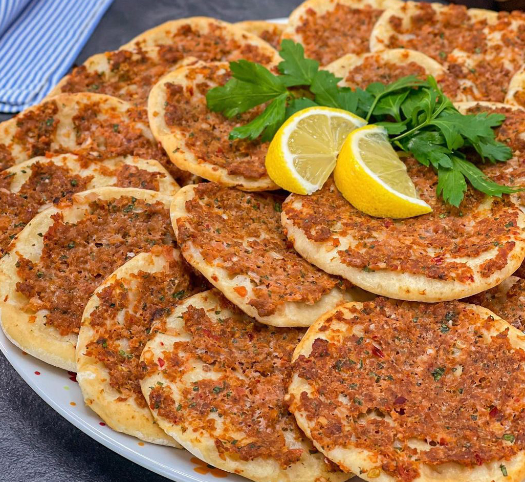 Ev Yapımı Fındık Lahmacun Tarifi - 3