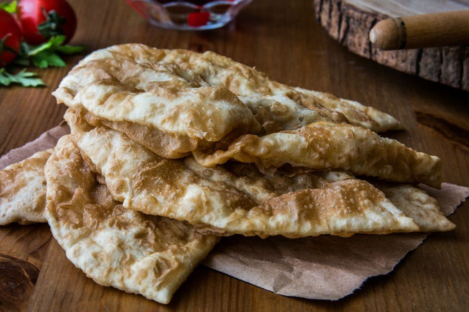 Fırında Çiğ Börek (Çibörek) Tarifi - 3