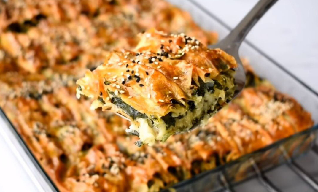 Hazır Yufka İle Ispanaklı Kolay Börek Tarifi - 1