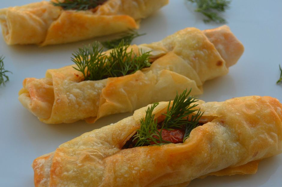 Kıymalı Karnıyarık Börek Tarifi - 3