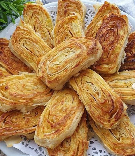 Ev Yapımı Patatesli Rulo Börek Tarifi - 1