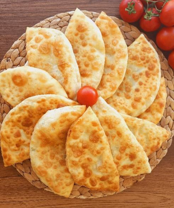 Sadece 1 Bardak Sütle Yağ Çekmeyen Puf Börek Tarifi - 2