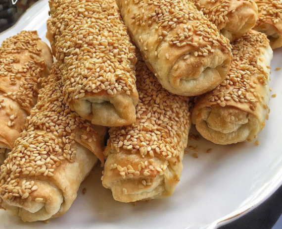 Kıymalı Susamlı Börek Tarifi - 3