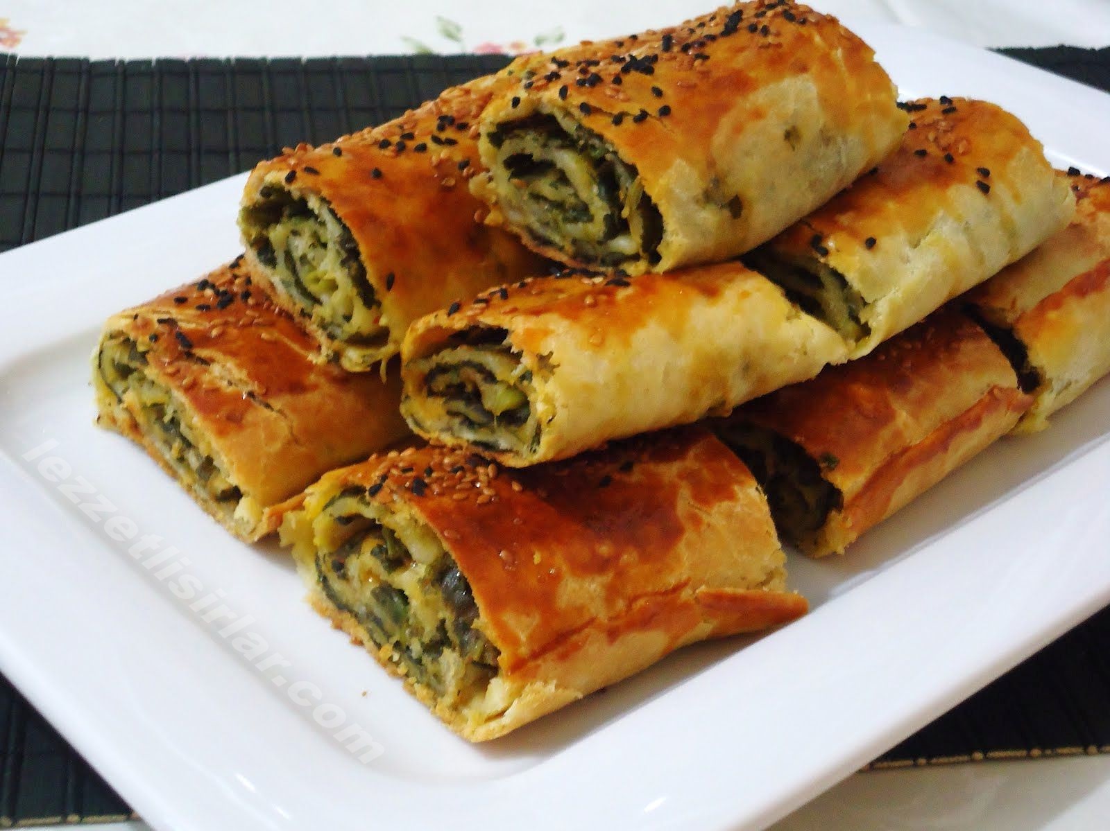 Ispanaklı Börek Tarifi - 6