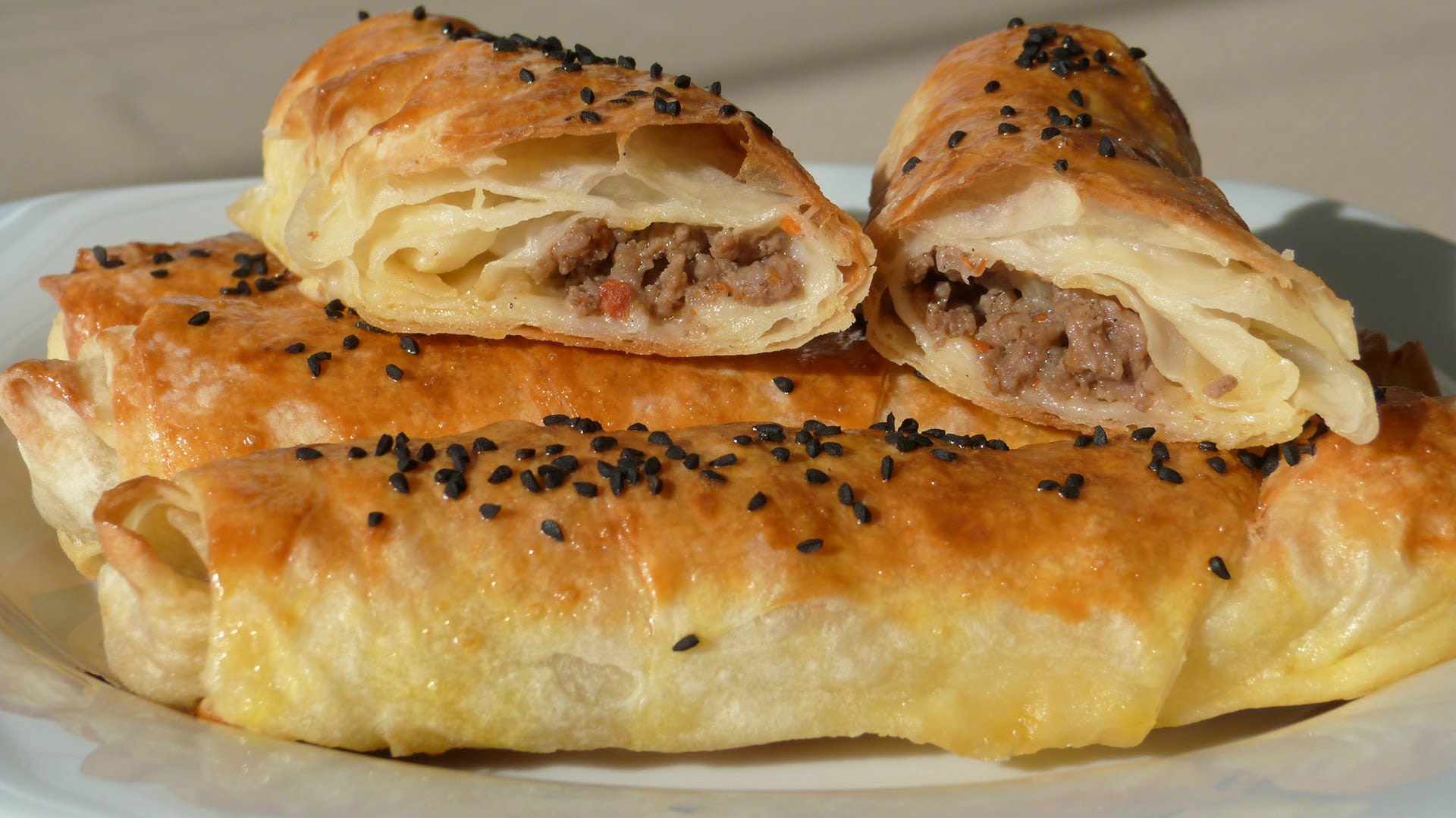 Kıymalı Börek Tarifi - 6