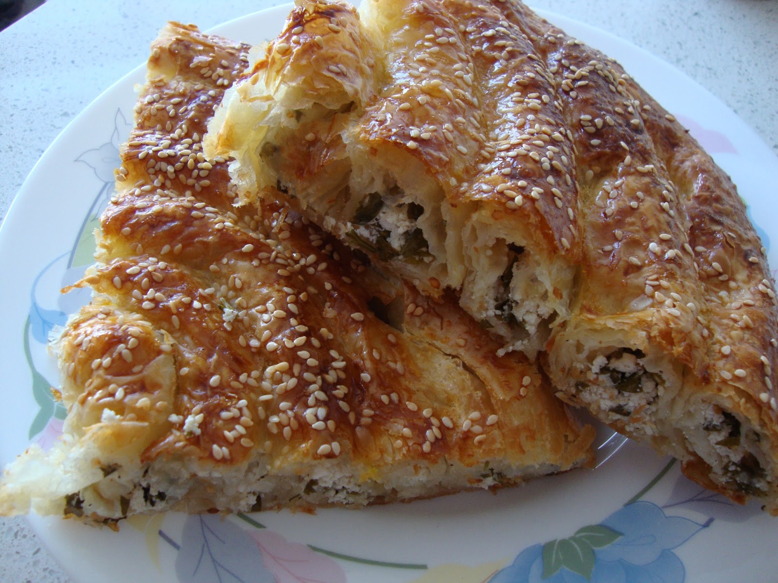 Peynirli Börek Tarifi - 4